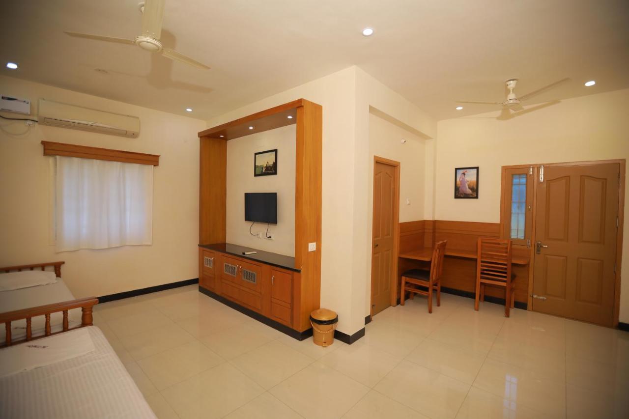 Jmj Comfort Hotel Salem Exterior foto